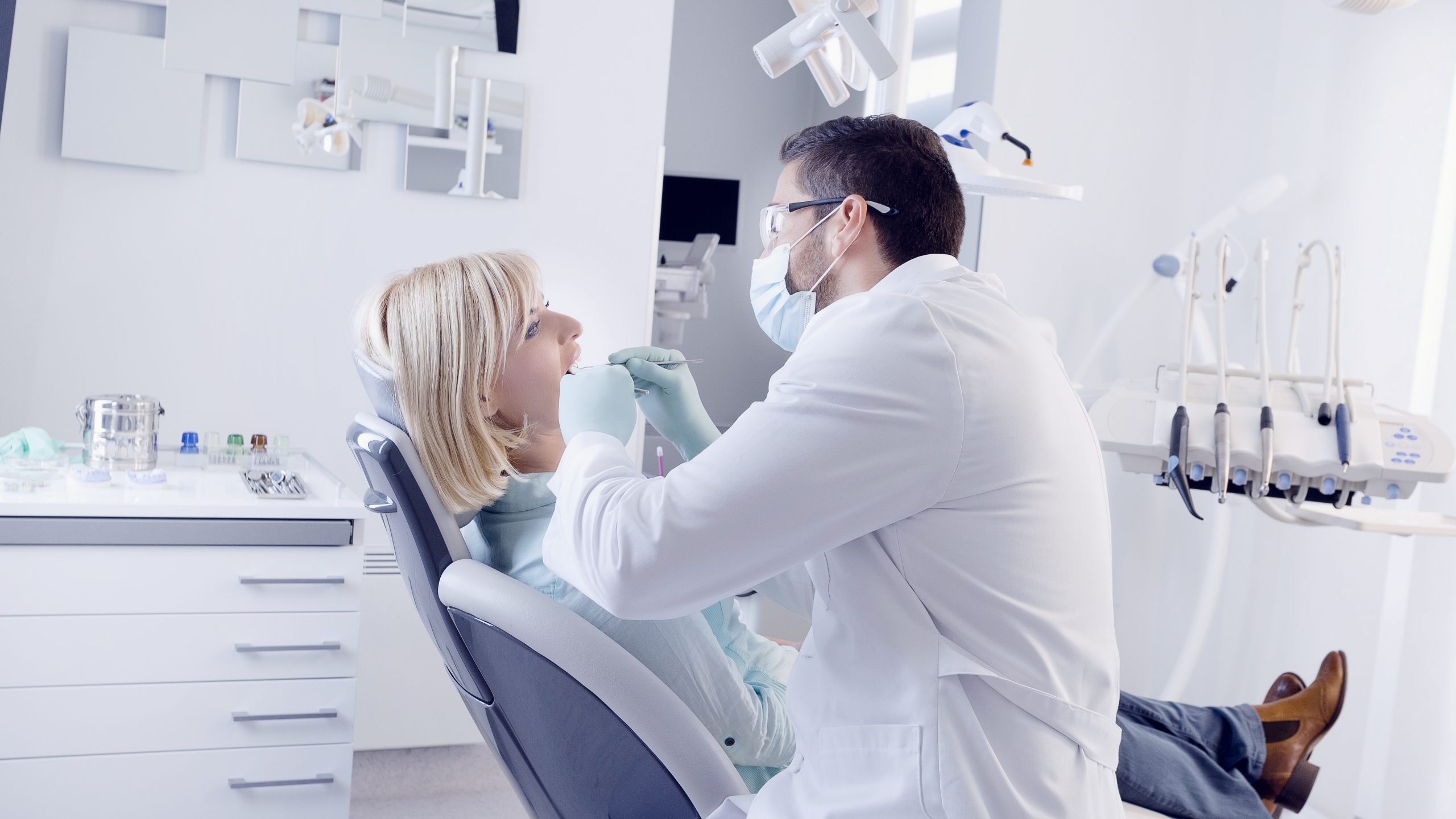 Dentist in Farmland, IN